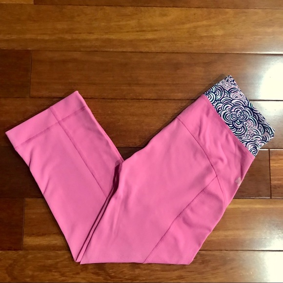 Lily Pulitzer Pink Cropped Capri Yoga leggings. - Picture 2 of 8